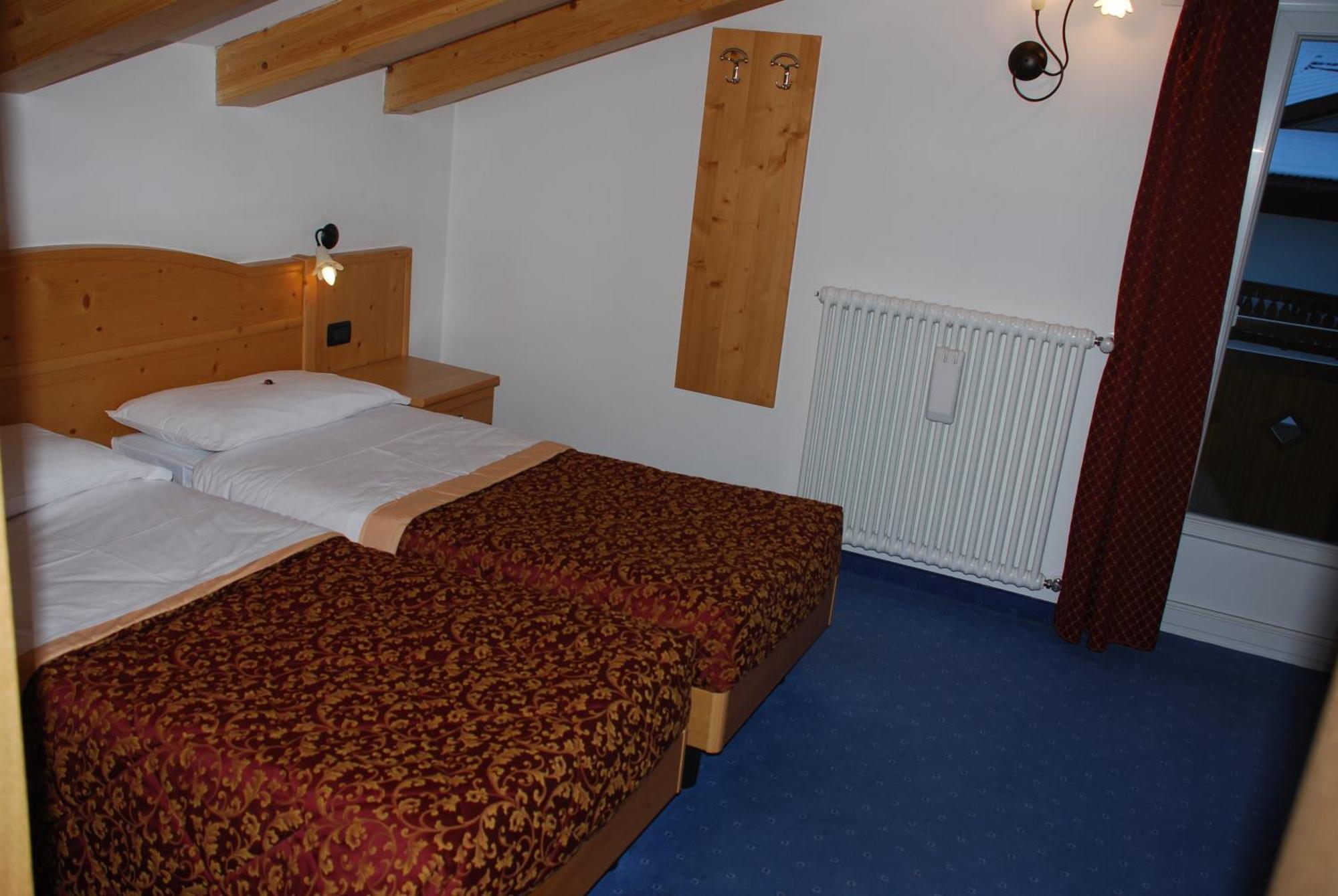 Hotel El Geiger Pozza di Fassa Zewnętrze zdjęcie