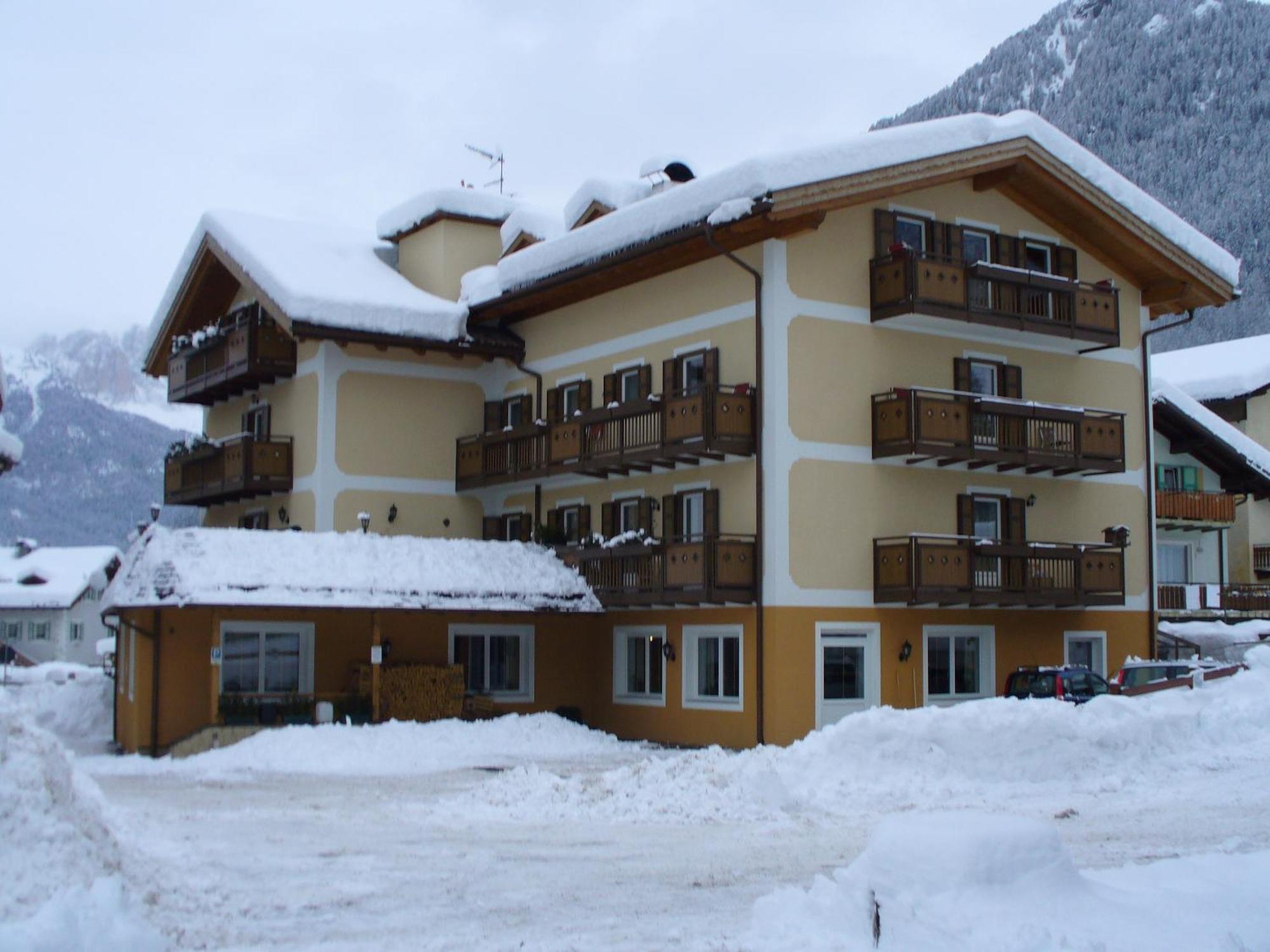 Hotel El Geiger Pozza di Fassa Zewnętrze zdjęcie
